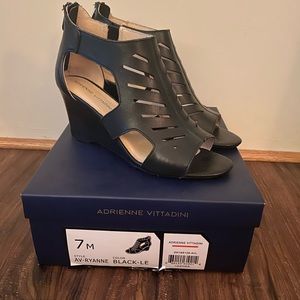 Adrienne Vittadini size 7 wedge sandal